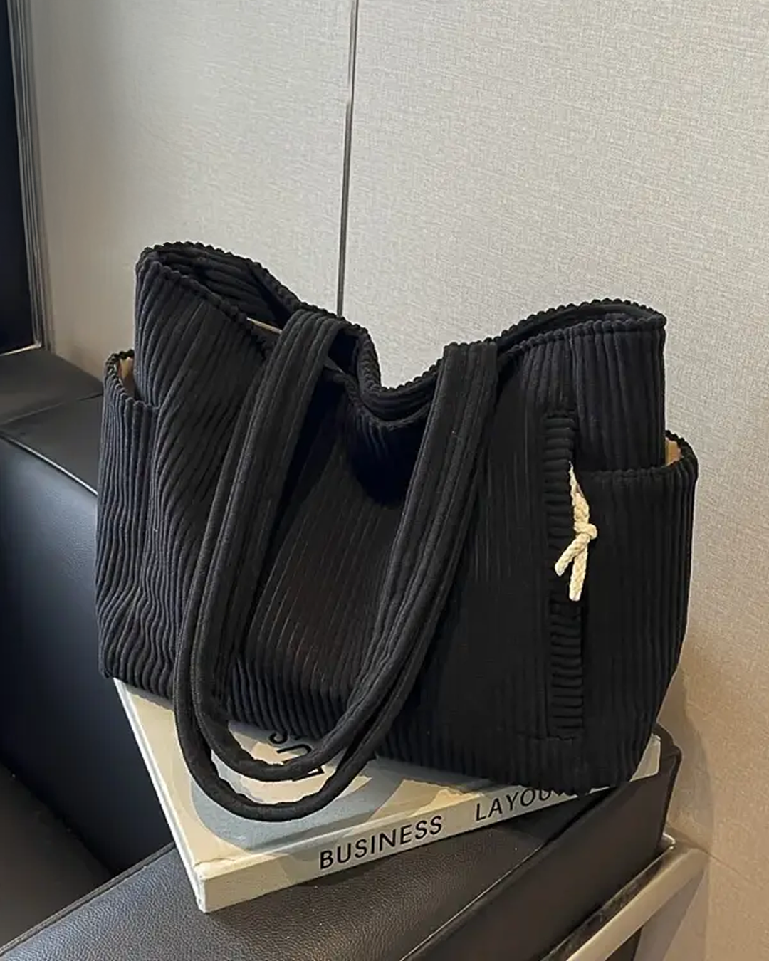 Matilde - Sacola com detalhes de cordão